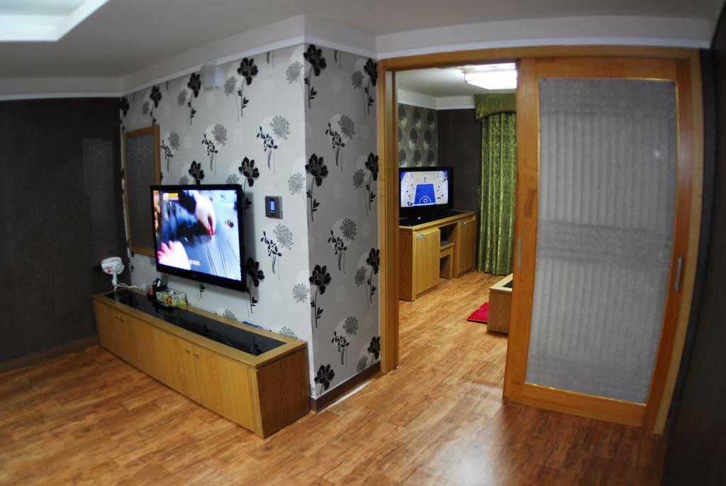 Tae Pyeong Yang Hotel อันซัน ภายนอก รูปภาพ